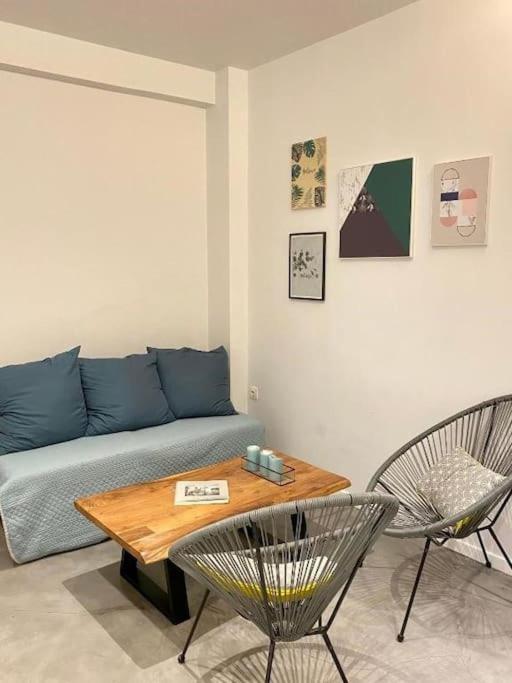 A Place 4U No10 - Garden-Level Getaway 2 Bedroom 2 Bathroom Apartment With Yard Афіни Екстер'єр фото